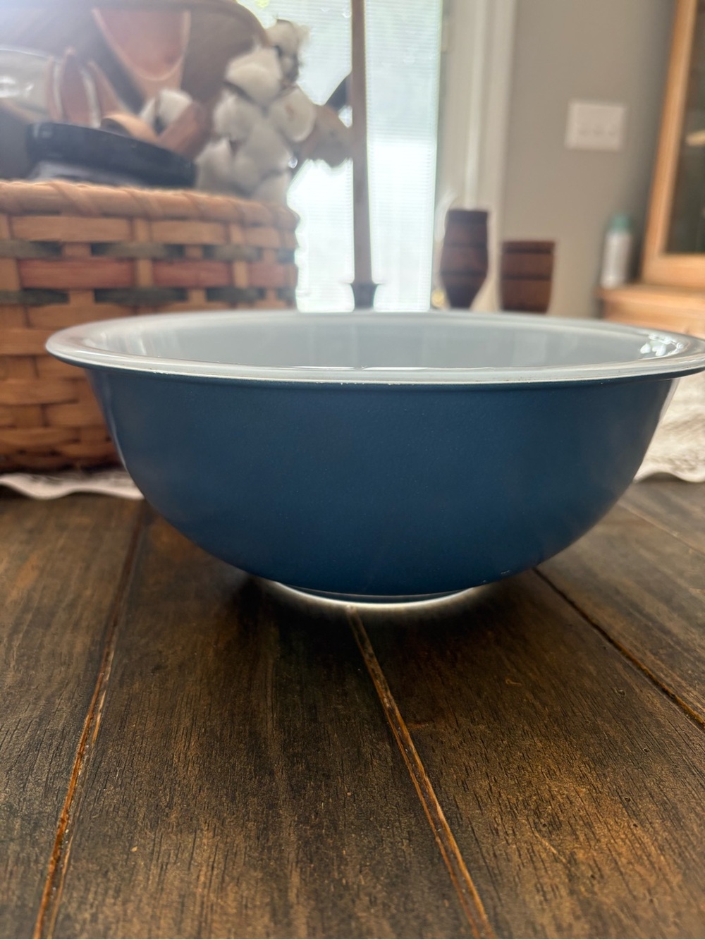 Vintage Pyrex Blue Mixing Bowl 2.5 Liter White Interior Ovenware USA